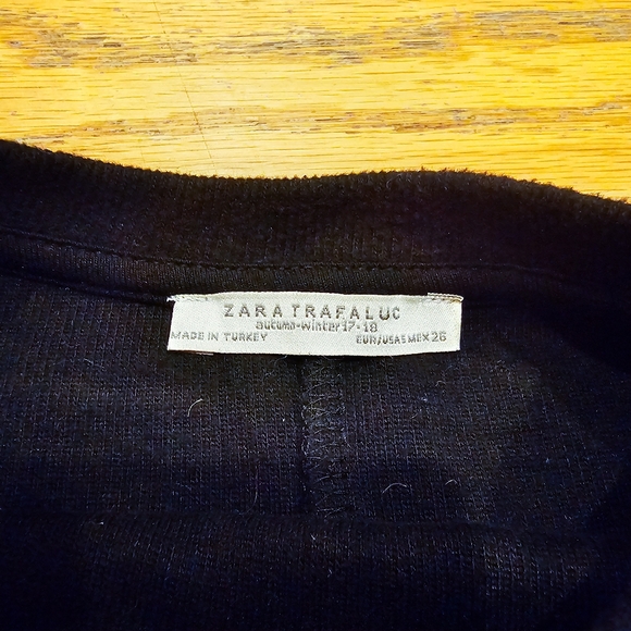 Zara Trafaluc Size S Black Sweater Dress Relaxed Fit Short Sleeve Western Floral - Picture 3 of 4